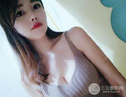 自體脂肪填充乳房